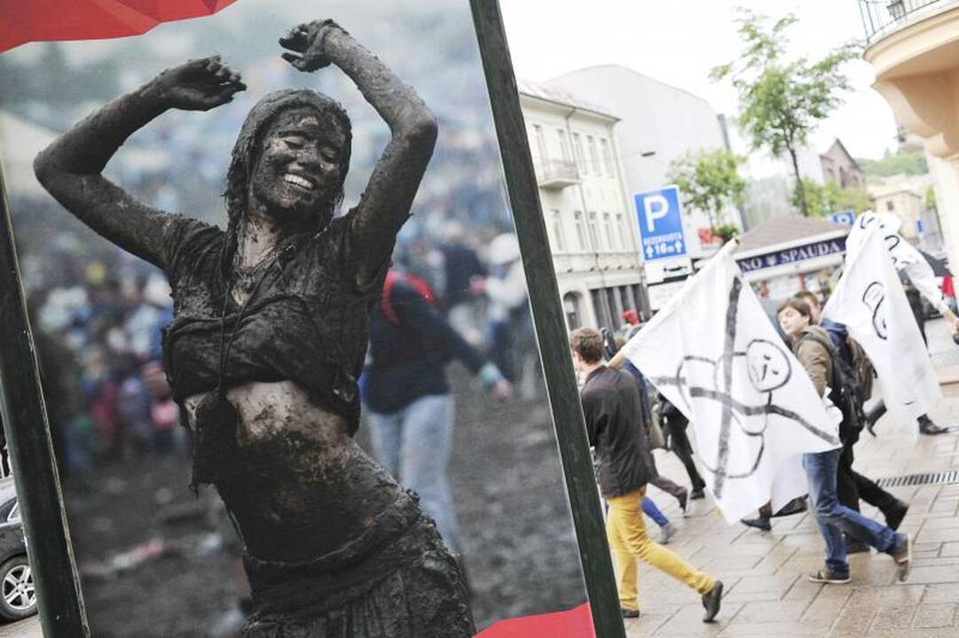 Kaune protestavo lietuviška muzika nusivylę studentai 