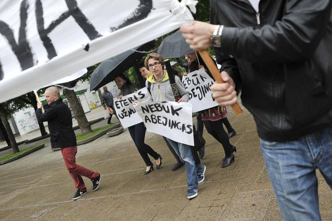 Kaune protestavo lietuviška muzika nusivylę studentai 