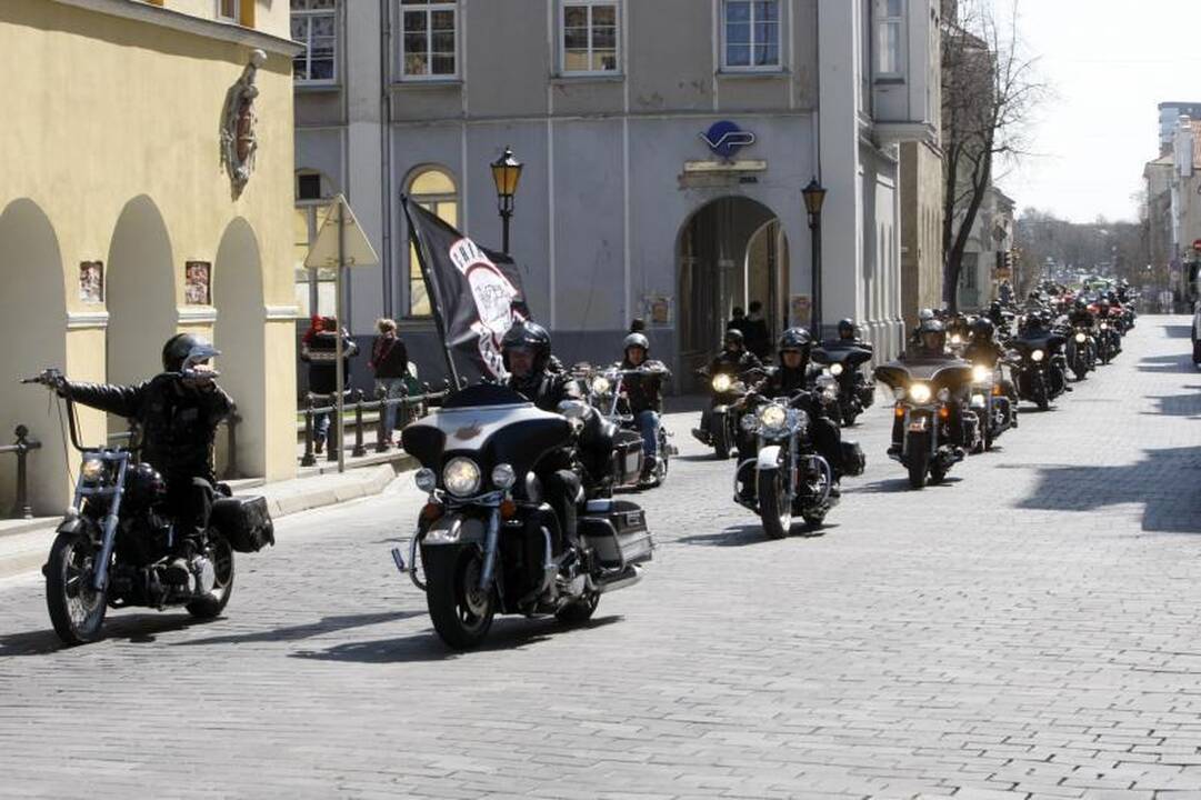 Klaipėdos gatvėmis riedėjo riaumojantys plieniniai žirgai
