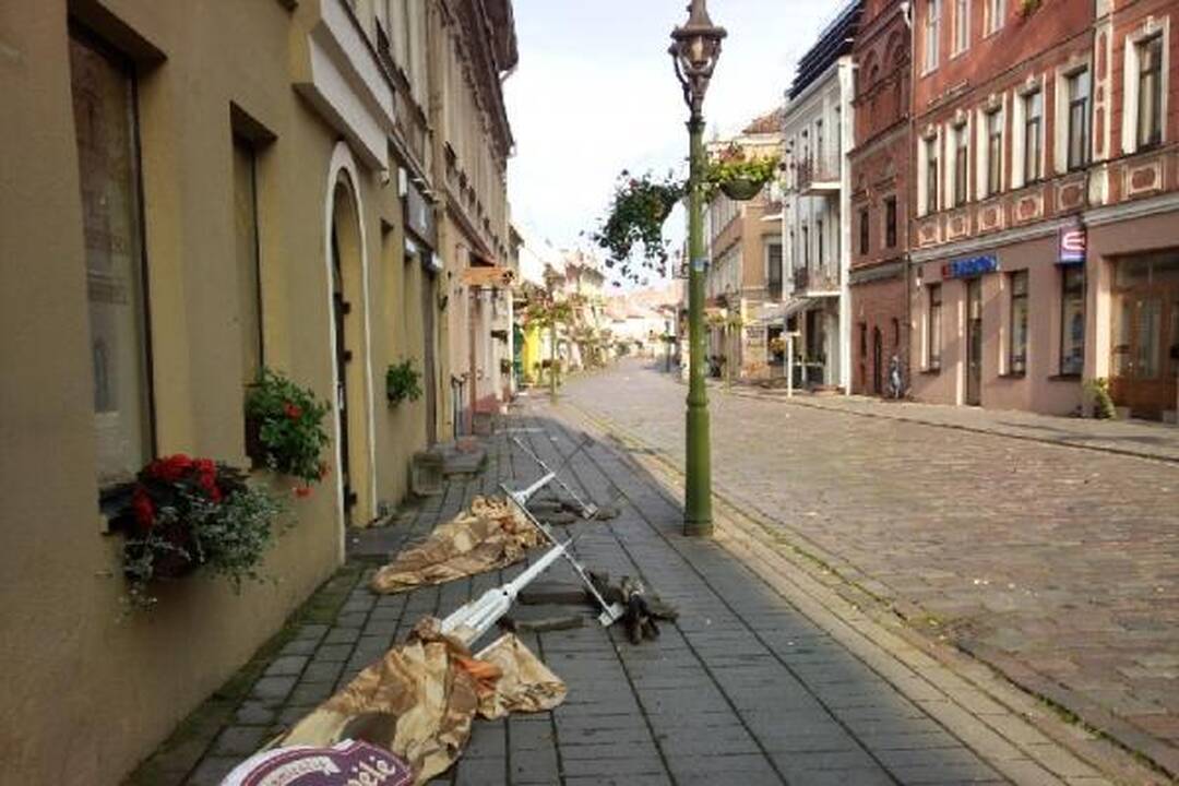 Sekmadienio naktį miestą nusiaubė audra (papildyta)