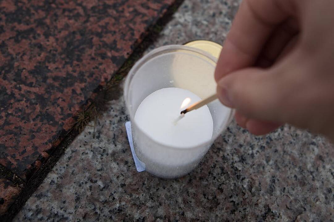 Šumsko plente avarijoje sudegė vairuotojas