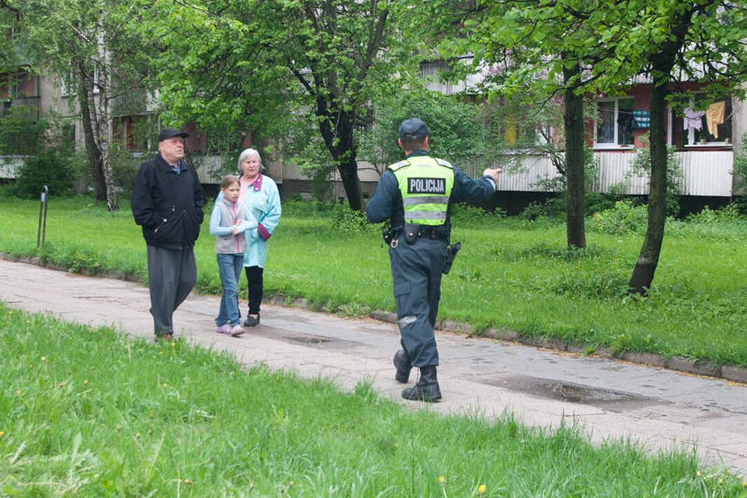 Žirmūnuose troleibusas partrenkė vyriškį