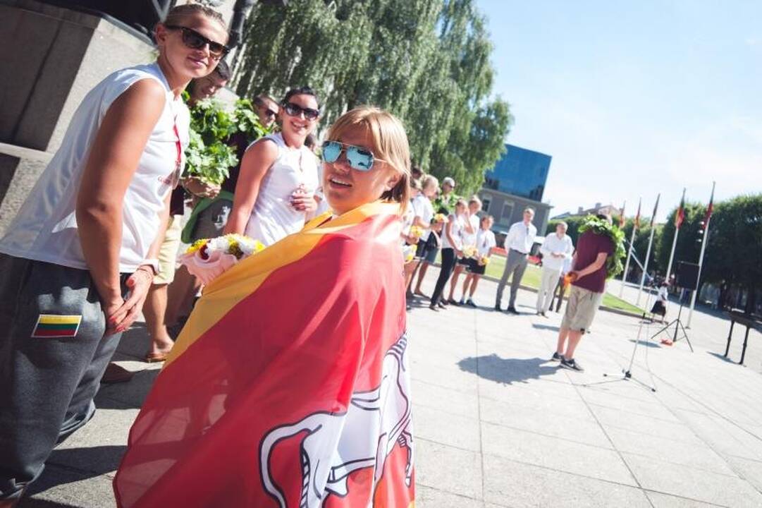 Pagerbti medalius iškovoję jaunieji Kauno krepšininkai