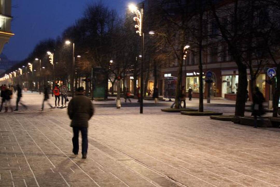 Švenčių laukiantis Kaunas - sušalęs, savas, kuklus