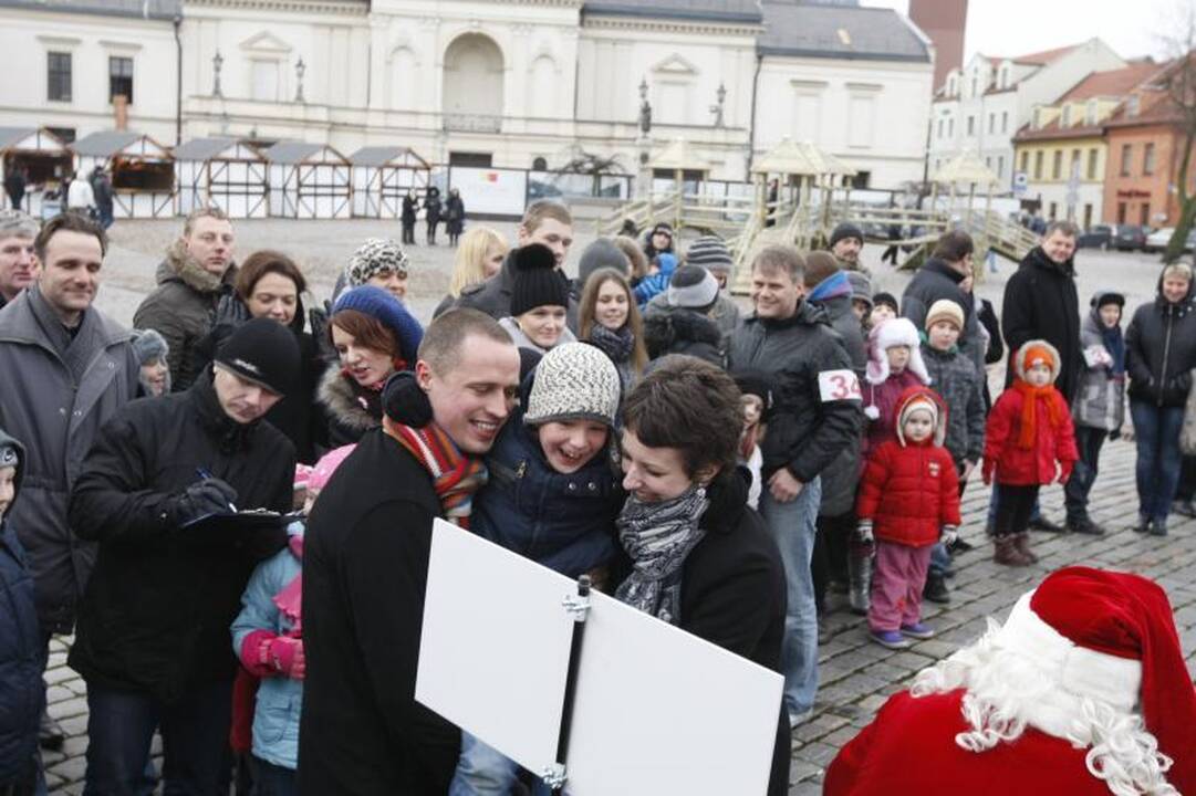 Klaipėdiečiai su Kalėdų seneliu atsisveikino iki kitų metų 
