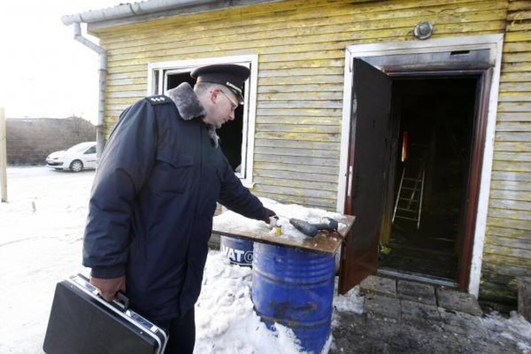 Gyvūnų prieglaudoje "5 pėdutės" įtariamas padegimas 