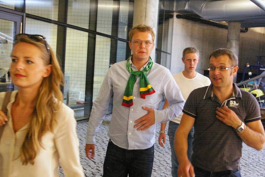 Kviestiniai svečiai plūdo į "Žalgirio" arenos atidarymą