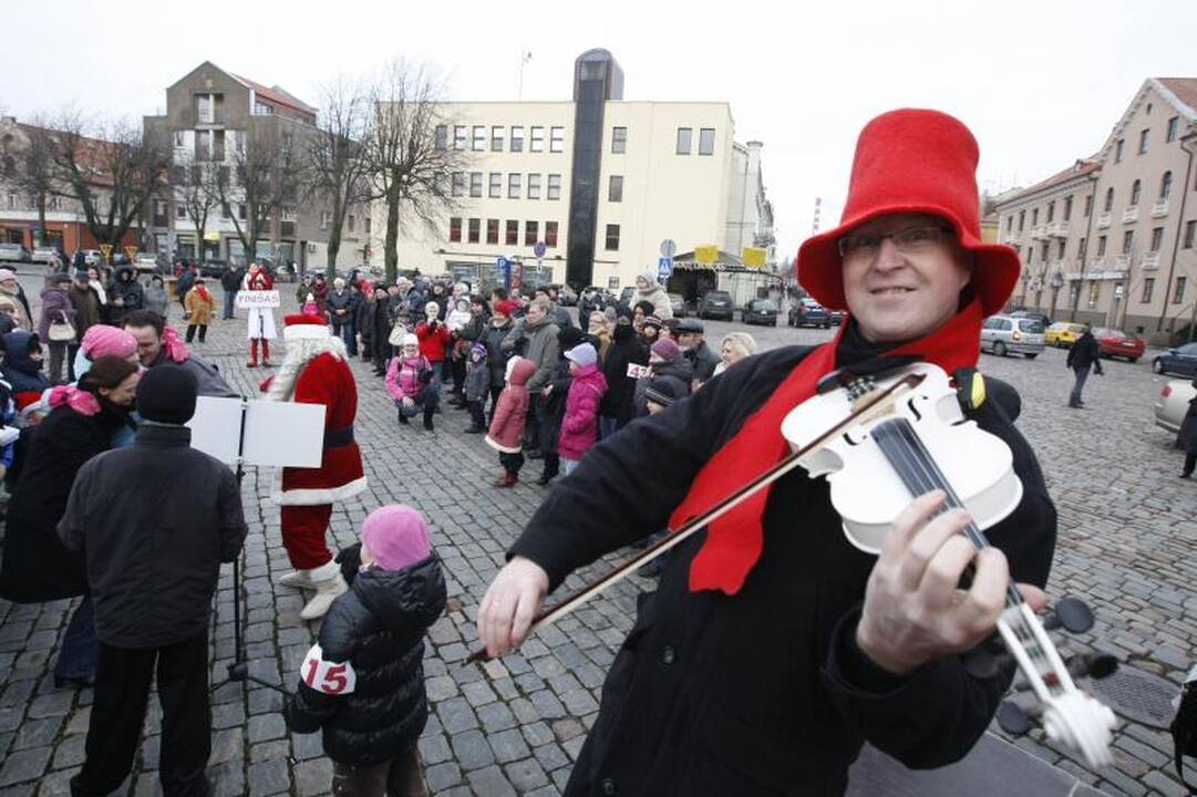 Klaipėdiečiai su Kalėdų seneliu atsisveikino iki kitų metų 