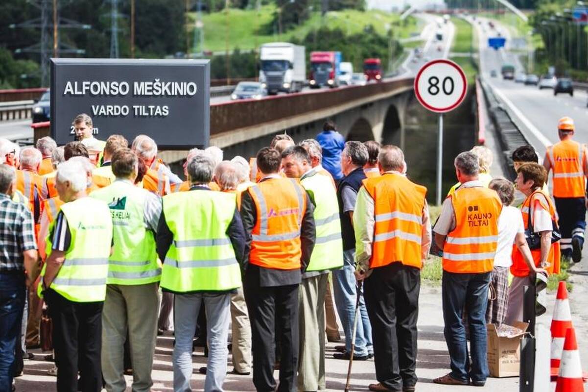 Tiltas per Nerį pakrikštytas A. Meškinio vardu 