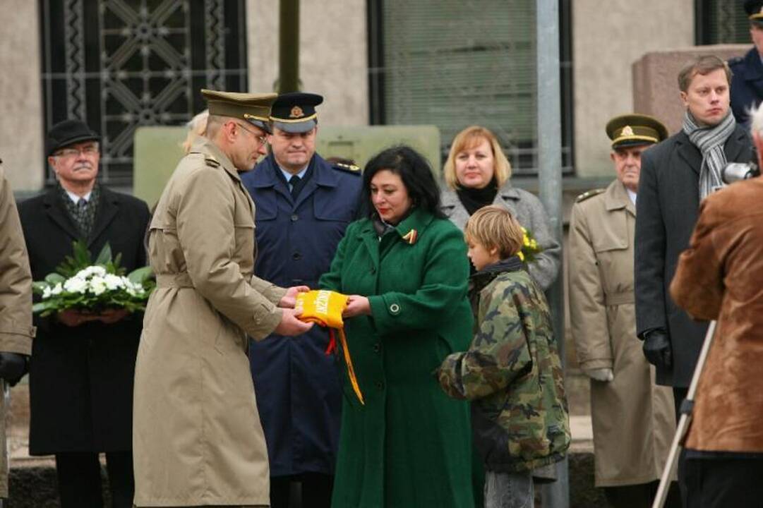 Kariuomenės dienos proga Kaune aidėjo salvės