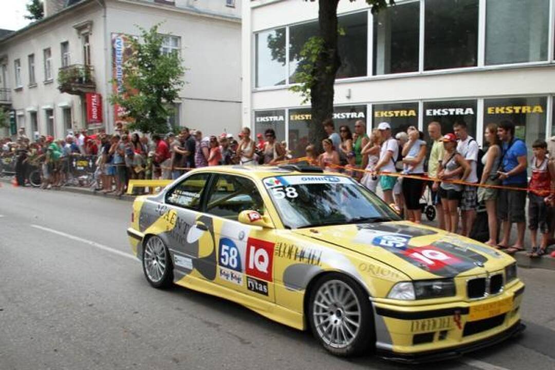 „Battery super sprint“ – „Omnitel 1000 km lenktynių“ uvertiūra