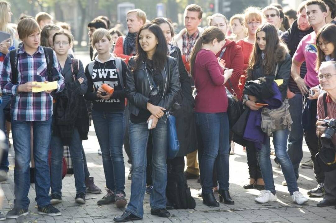Moksleivių rekordas: daugiau nei 30-čia kalbų ištartas žodis „laisvė“