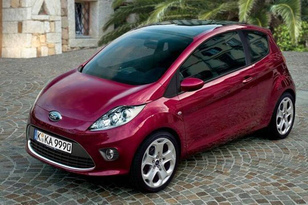 Kokie automobiliai labiausiai genda?