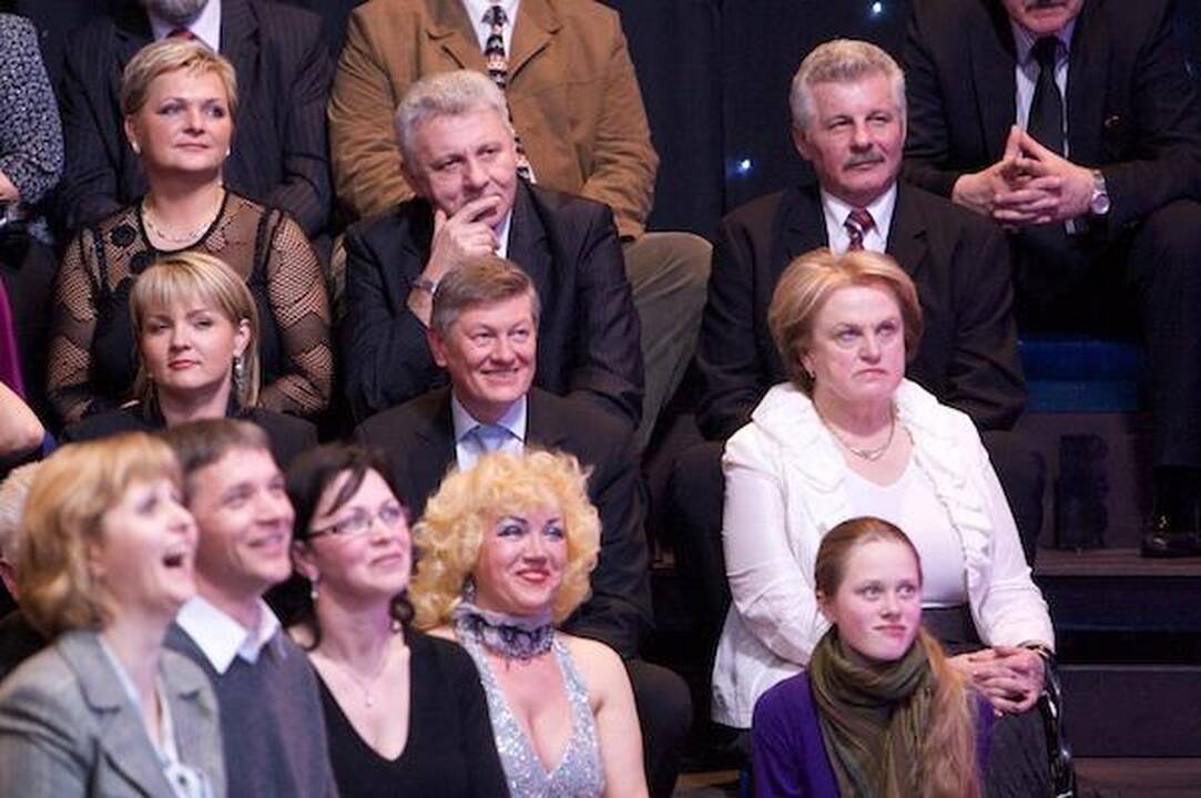 „Korumpuoti“ antrininkų rinkimai „Gintarinis atspindys 2009“