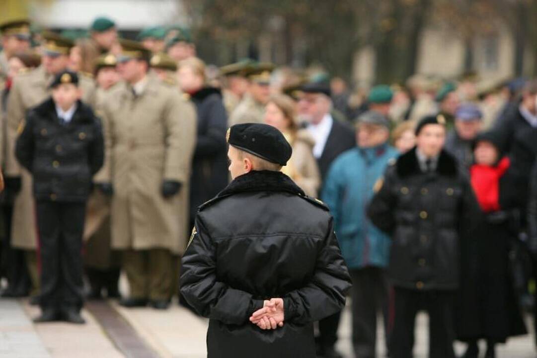 Kariuomenės dienos proga Kaune aidėjo salvės