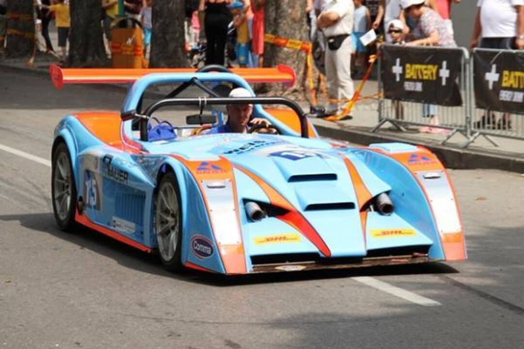 „Battery super sprint“ – „Omnitel 1000 km lenktynių“ uvertiūra