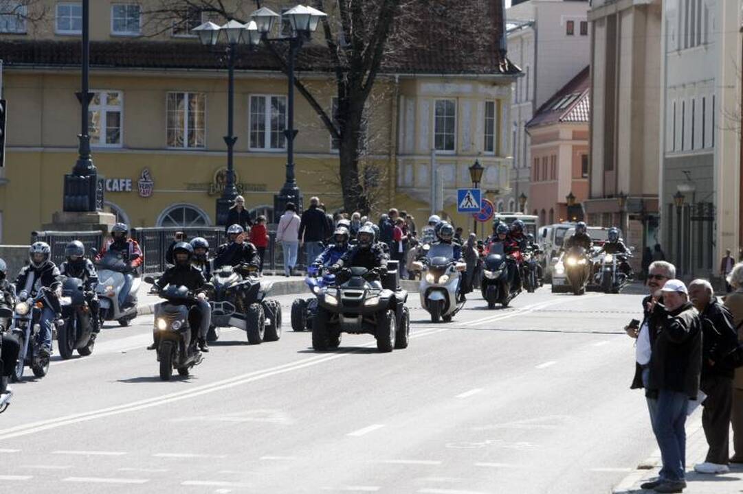 Klaipėdos gatvėmis riedėjo riaumojantys plieniniai žirgai