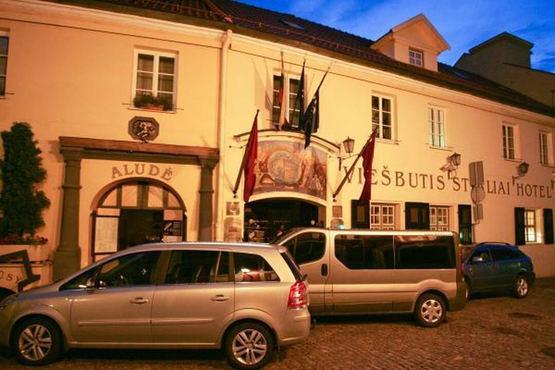 Viešbučiai ir restoranai tęs protestus