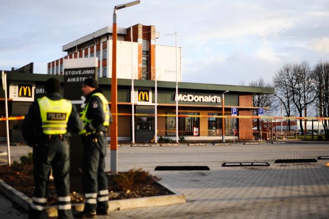 Dėl įtartino radinio iš McDonald‘s restorano Kaune evakuoti žmonės