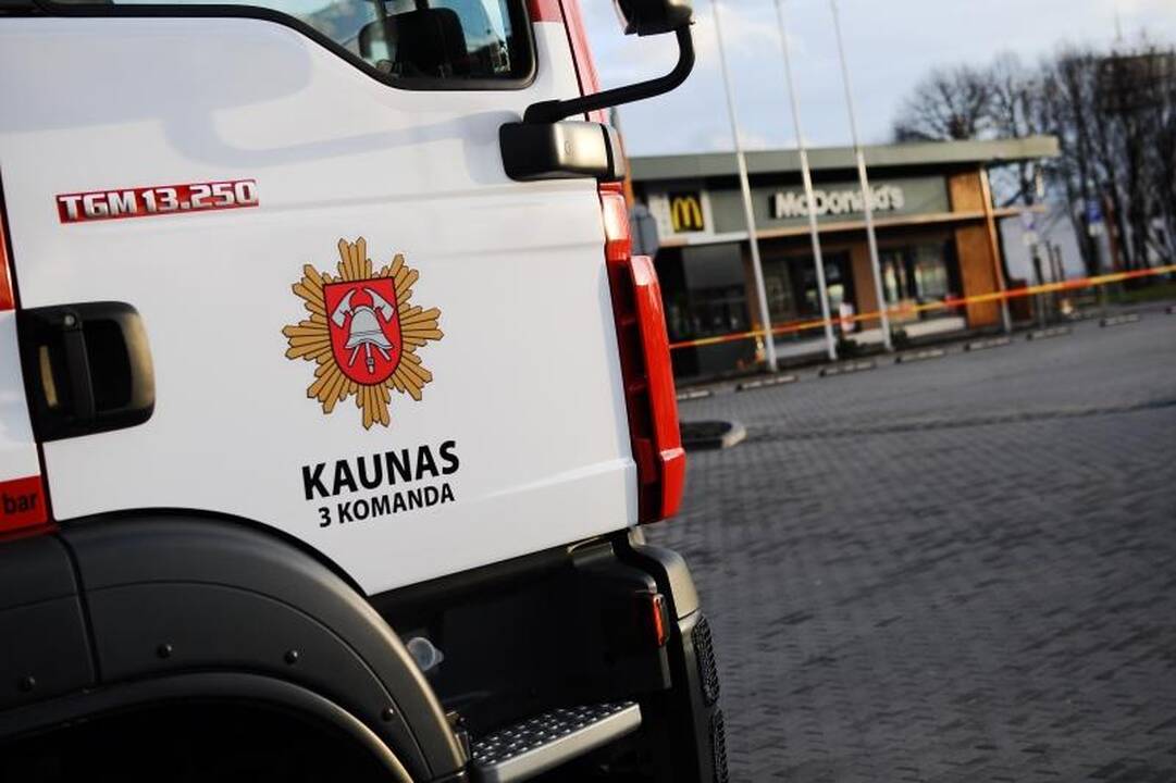 Dėl įtartino radinio iš McDonald‘s restorano Kaune evakuoti žmonės