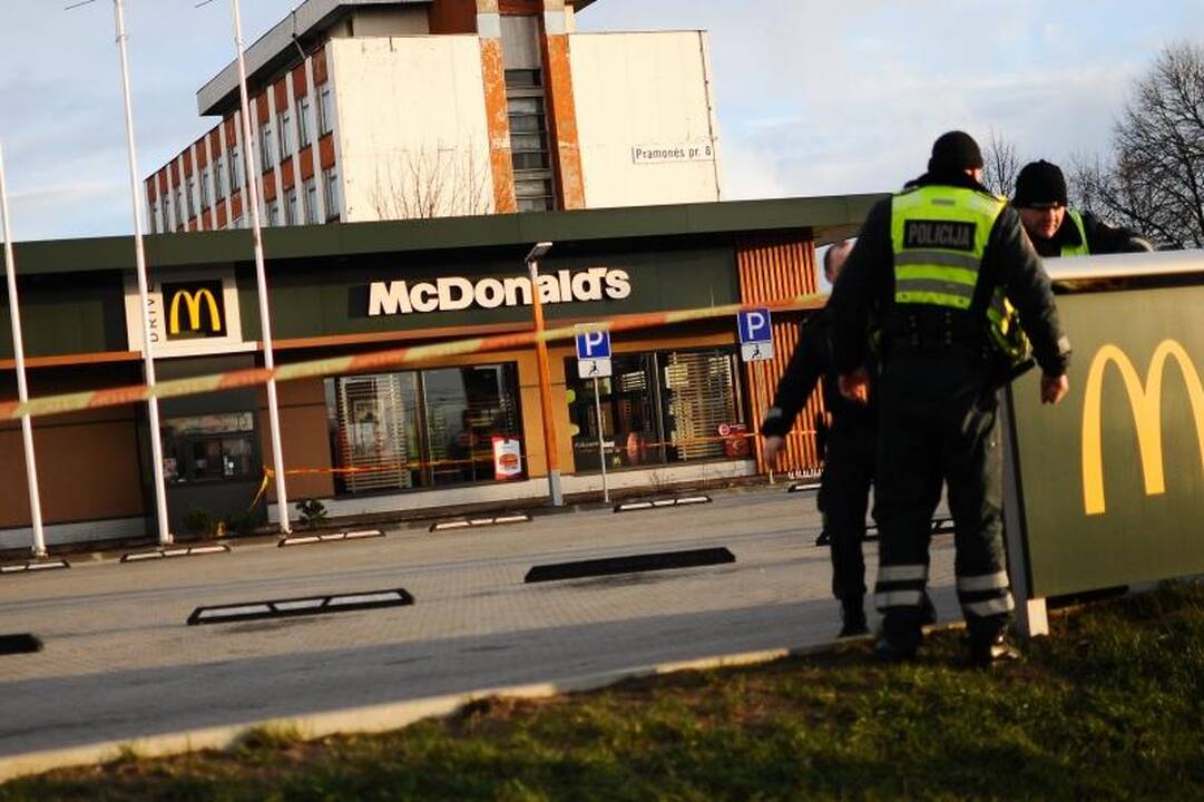 Dėl įtartino radinio iš McDonald‘s restorano Kaune evakuoti žmonės