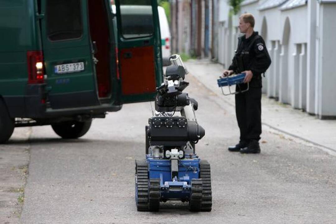 Kauniečių šeima gąsdinama kryžiais ir sprogmenimis (papildyta)