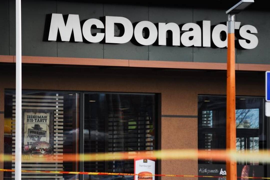 Dėl įtartino radinio iš McDonald‘s restorano Kaune evakuoti žmonės