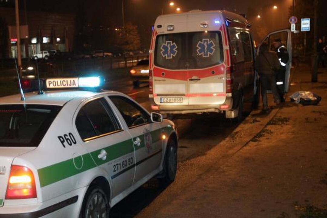 Nesulaukęs pagalbos prie Širdies chirurgijos centro mirė žmogus