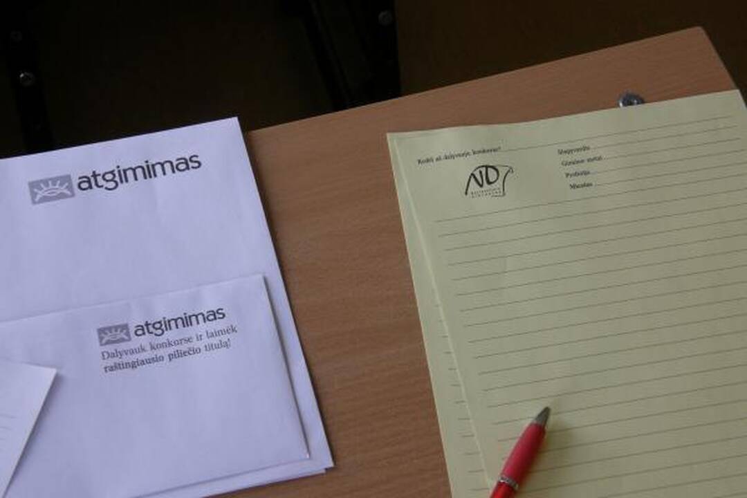 Nacionalinis diktantas Pilaitėje: trys merginos ir mokytoja (papildyta)