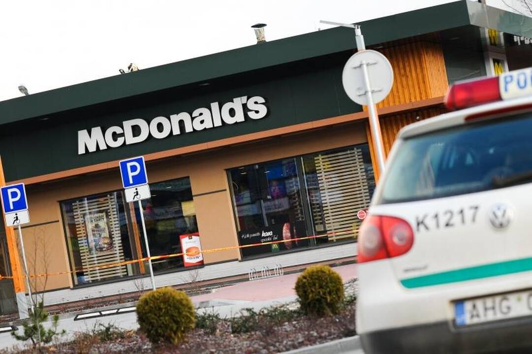 Dėl įtartino radinio iš McDonald‘s restorano Kaune evakuoti žmonės