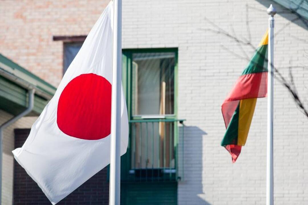 Japonistikos centro įkūrėjas A.Ališauskas apdovanotas Japonijos ordinu