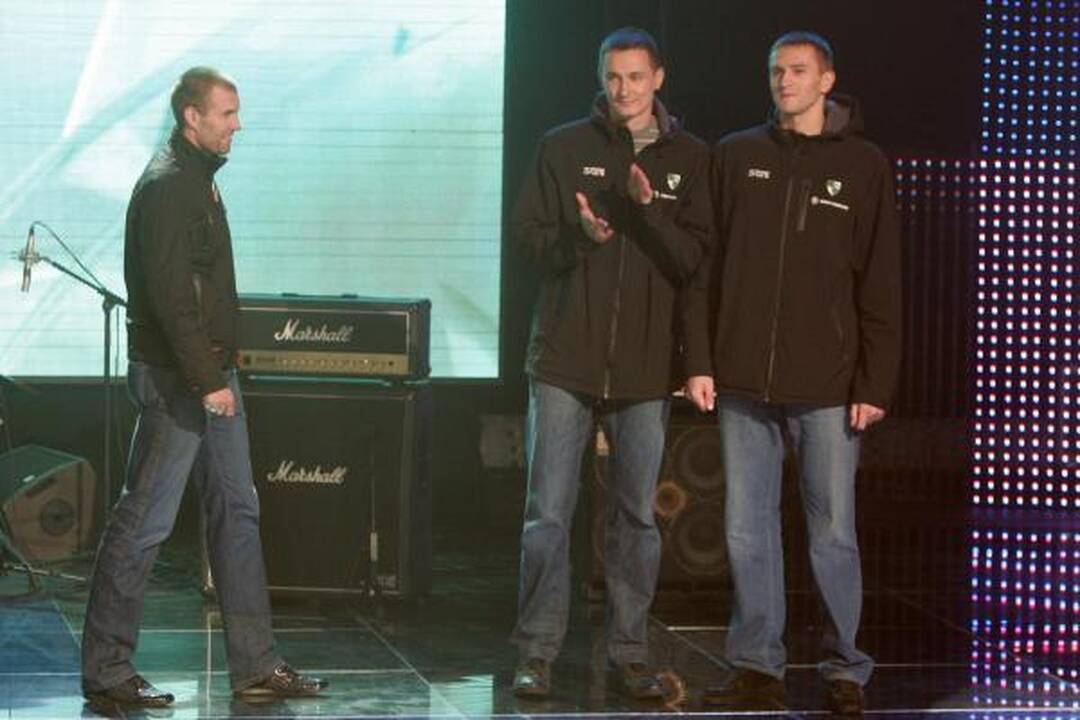 SPORT1 naująjį sezoną pradėjo su parašiutais nusileidę „Žalgirio“ krepšininkai