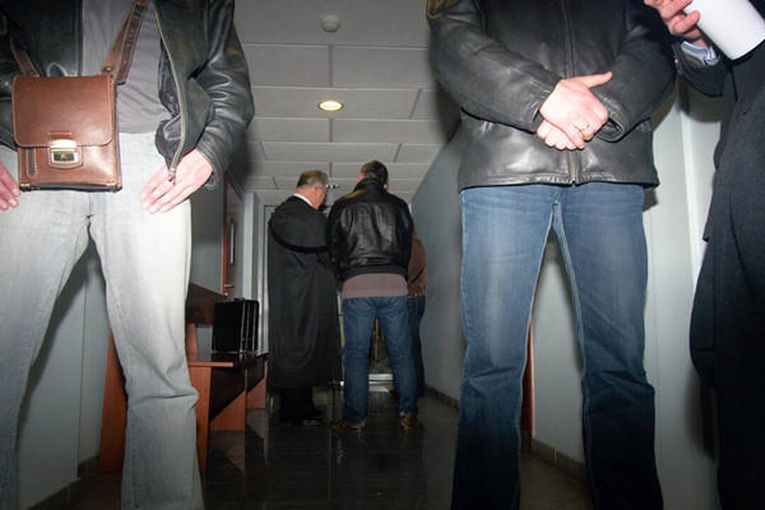 Kontrabandos karalius suimtas trims mėnesiams (papildyta)