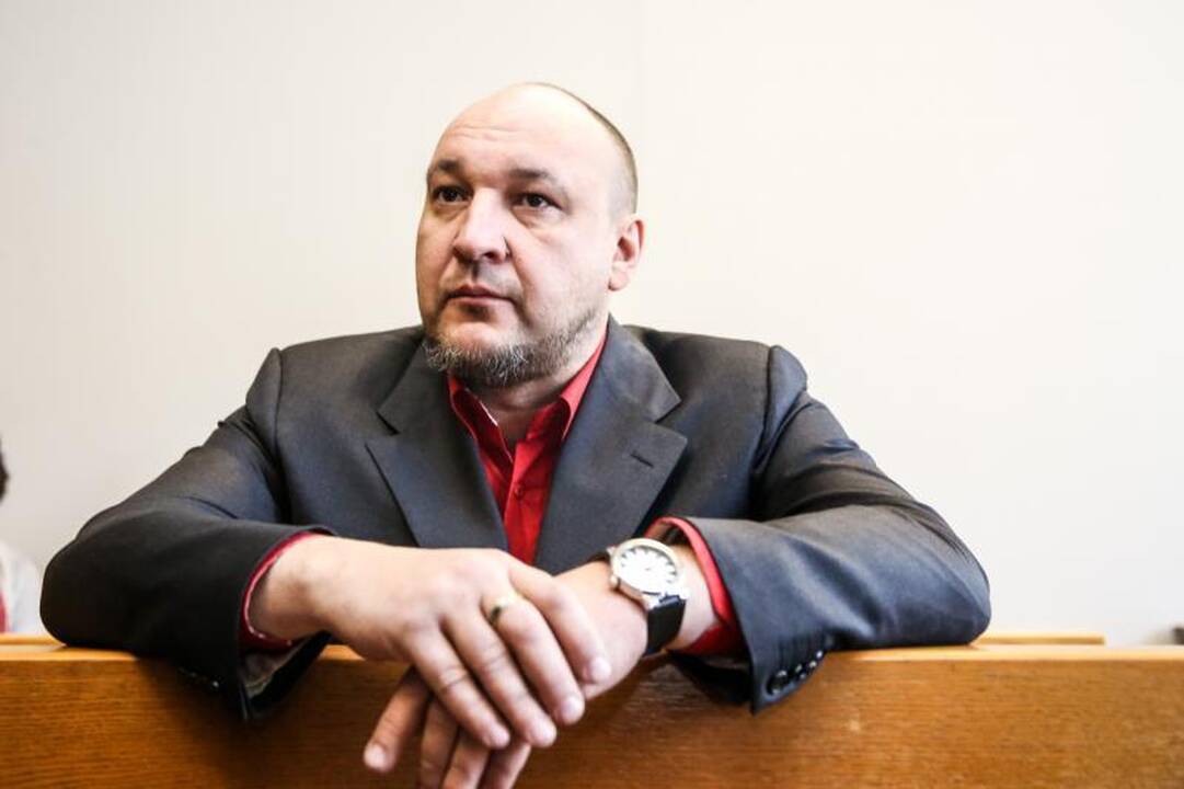 Buvęs Dž. Butkutės mylimasis neigia ją šantažavęs