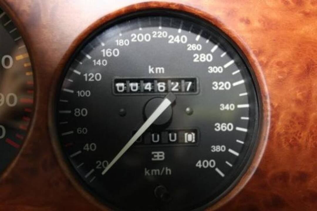M. Schumacherio „Bugatti“ – aukcione