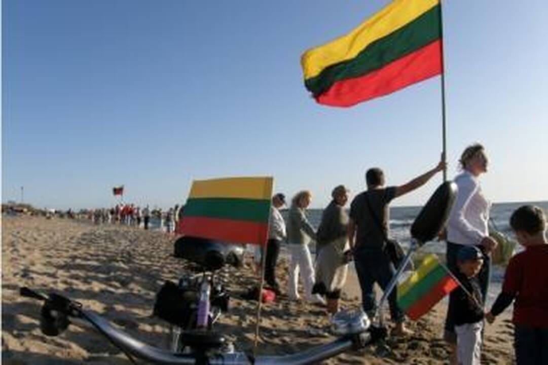 Baltijos kelio sukaktis paminėta ir pajūryje