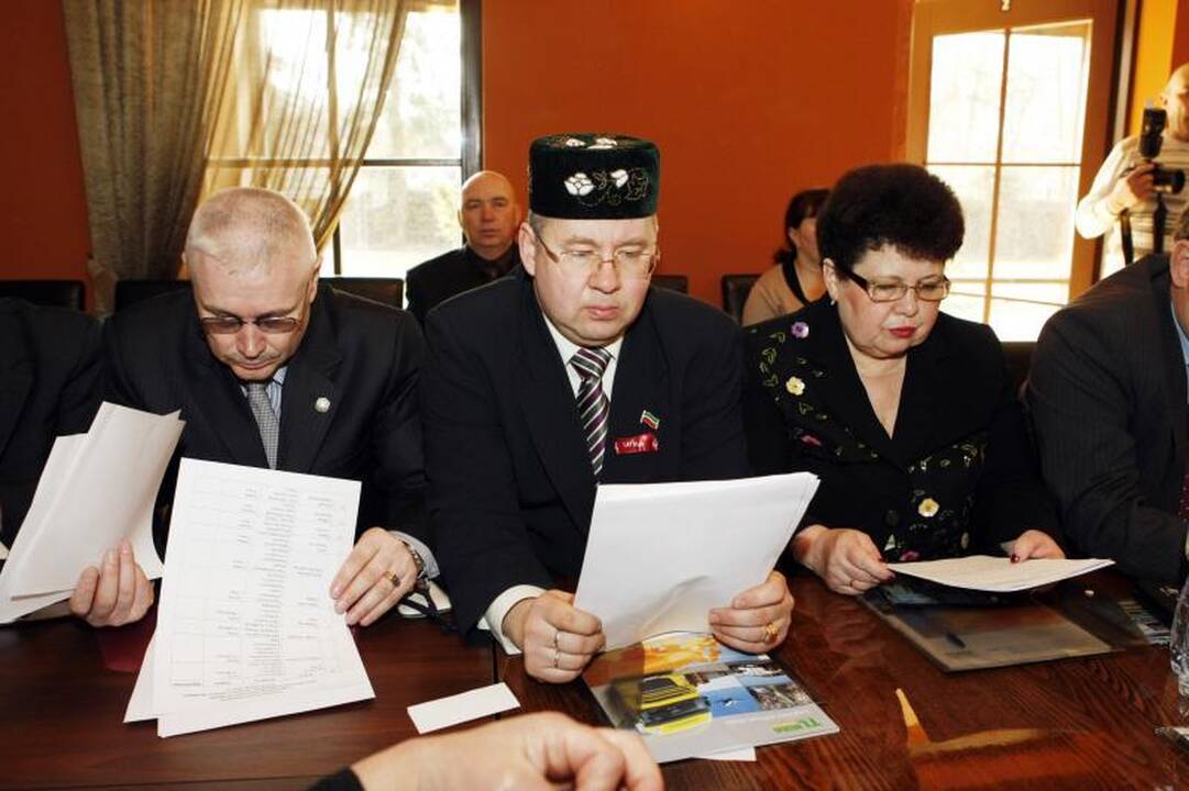 Totoriai mokosi iš lietuvių išlaikyti savo kultūrą ir tradicijas