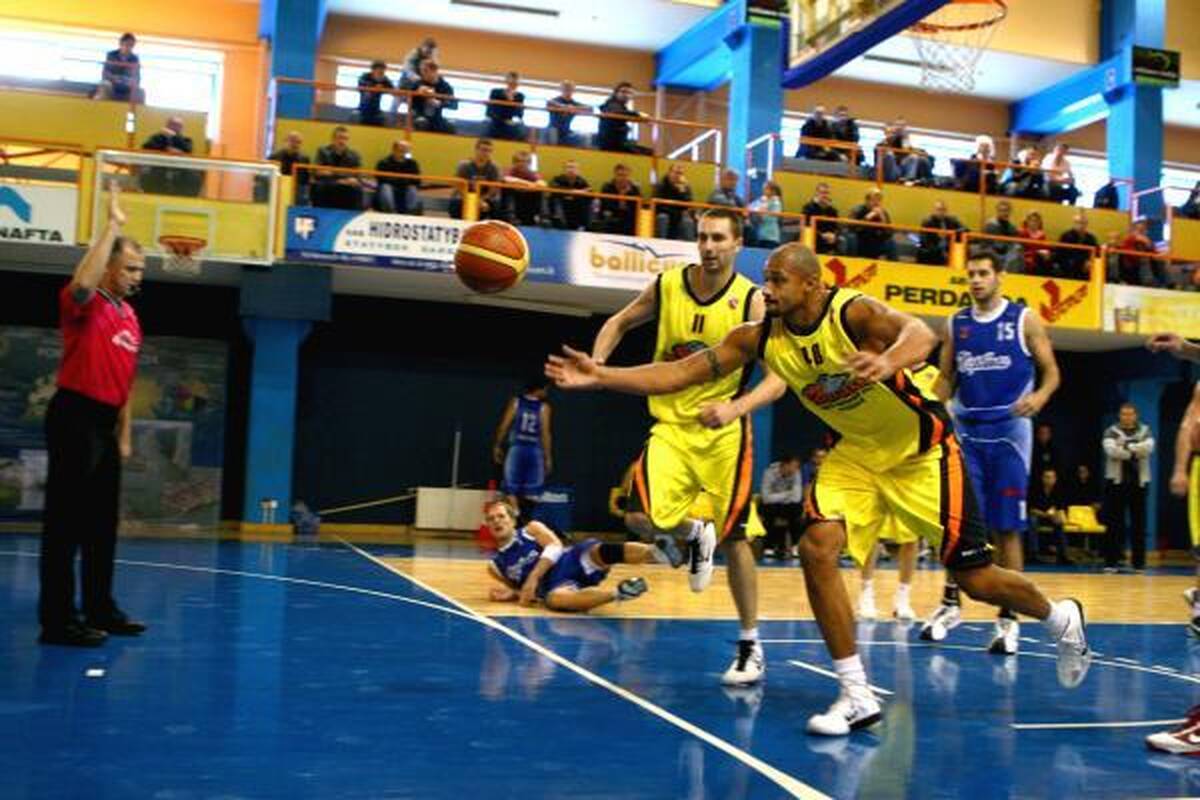 „Neptūnas“ nusileido Rusijos ekipai