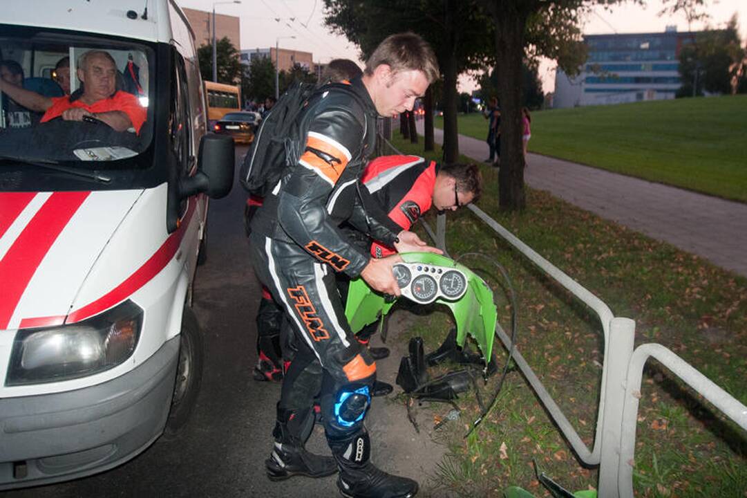 Vilniuje parblokštas kolonoje važiavęs motociklininkas