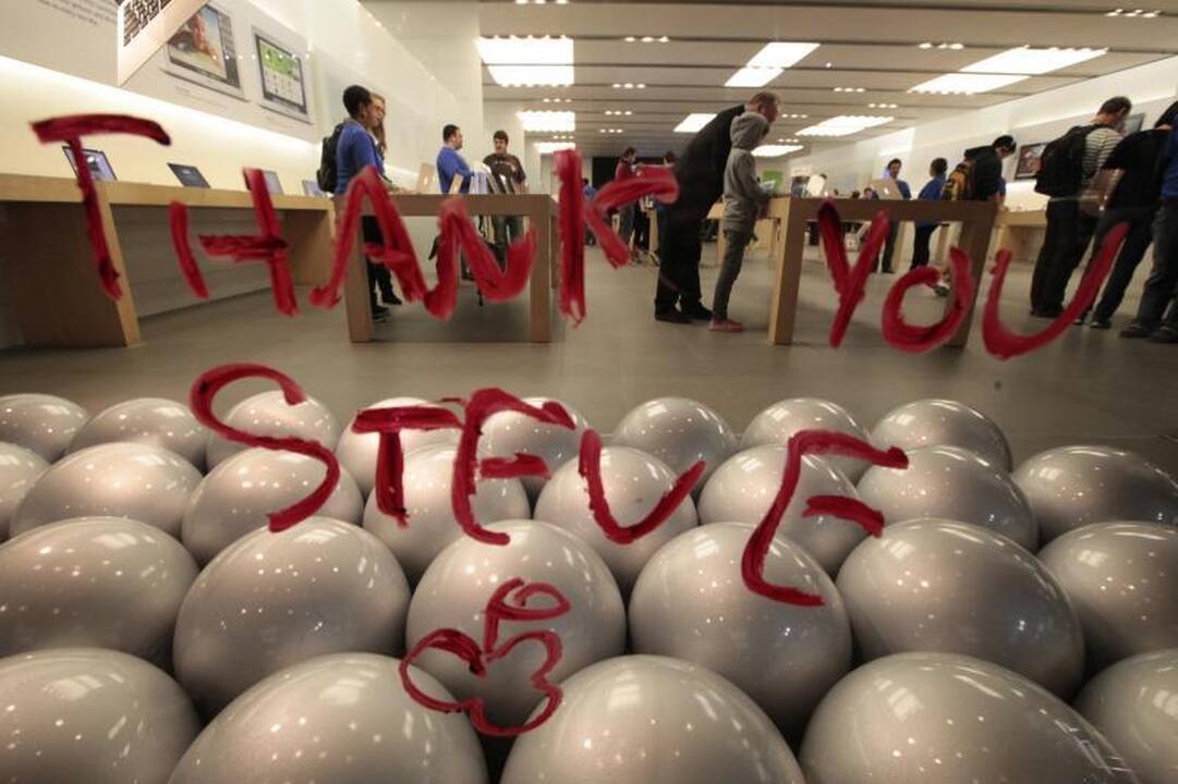 „Apple“ įkūrėjas Steve'as Jobsas mirė nuo vėžio
