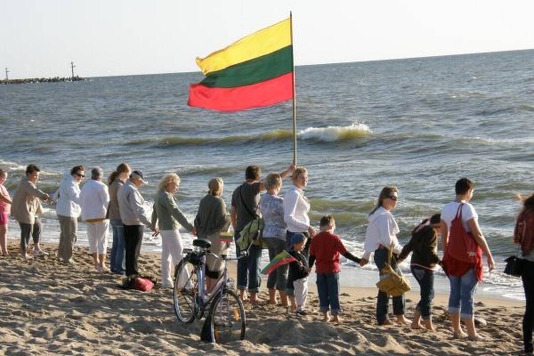 Baltijos kelio sukaktis paminėta ir pajūryje