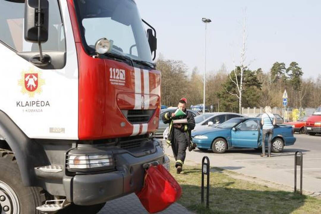 Prie „Studlendo“ užsidegė automobilis
