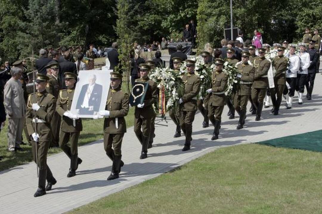 Prezidentas A.Brazauskas palaidotas 