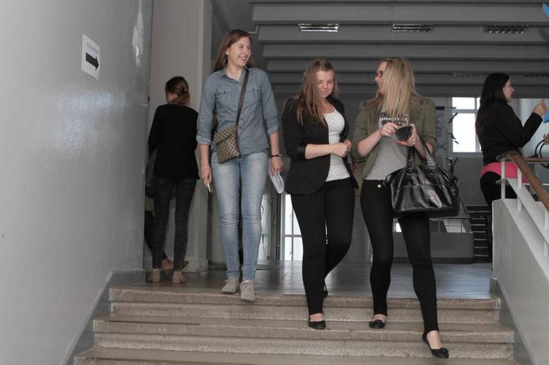 Istorijos egzaminą Klaipėdoje laikė per 900 abiturientų 