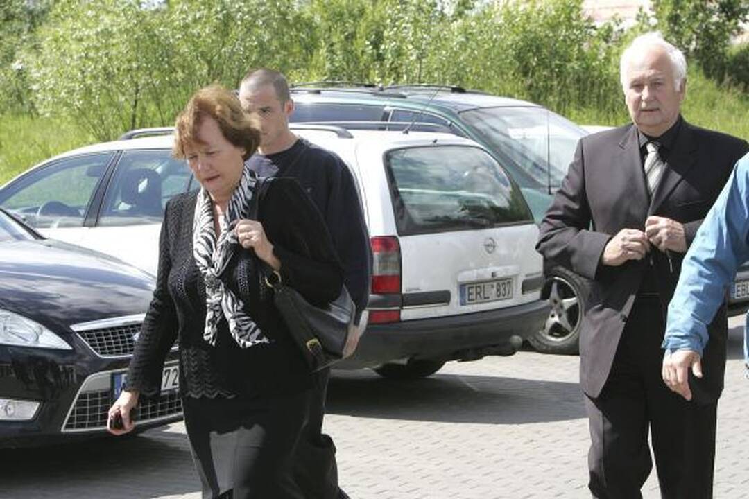 Į A.Ūso šermenis atvyko ir D.Kedžio šalininkai 