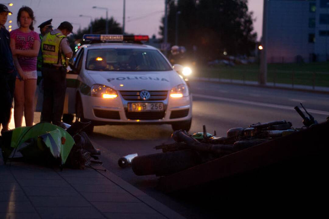 Vilniuje parblokštas kolonoje važiavęs motociklininkas