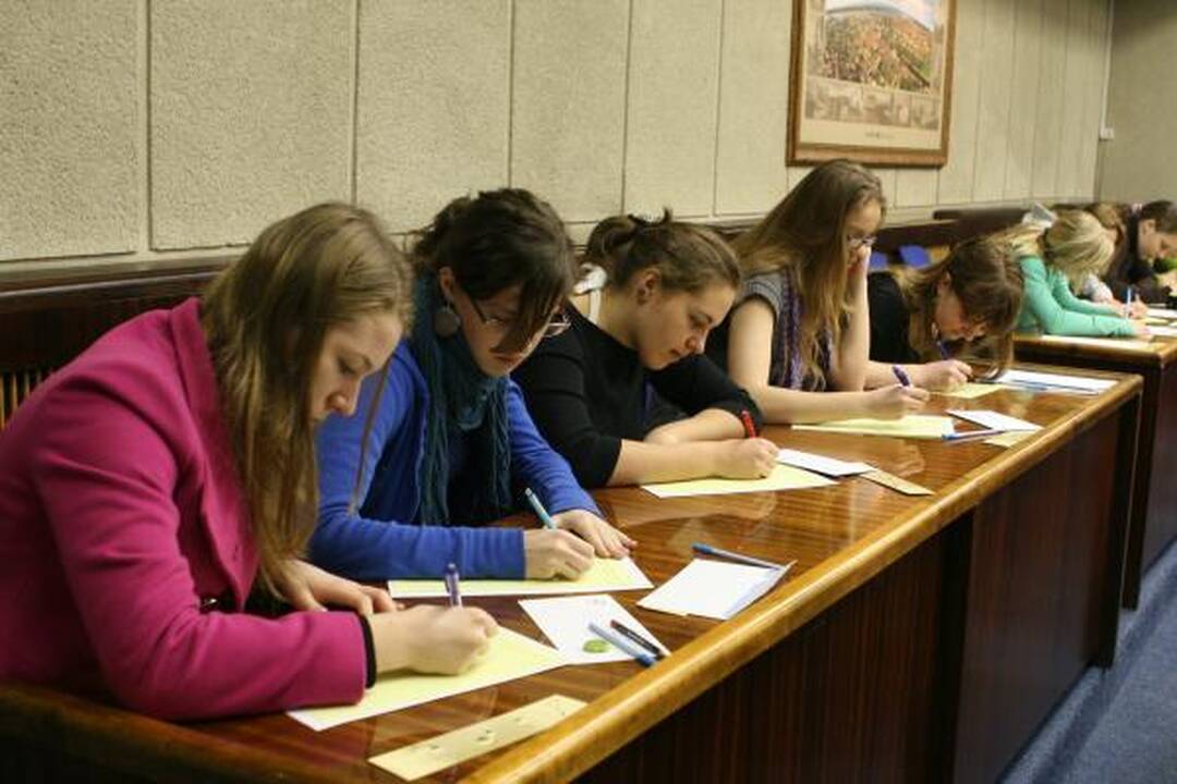 Nacionalinis diktantas sudomino moksleivius