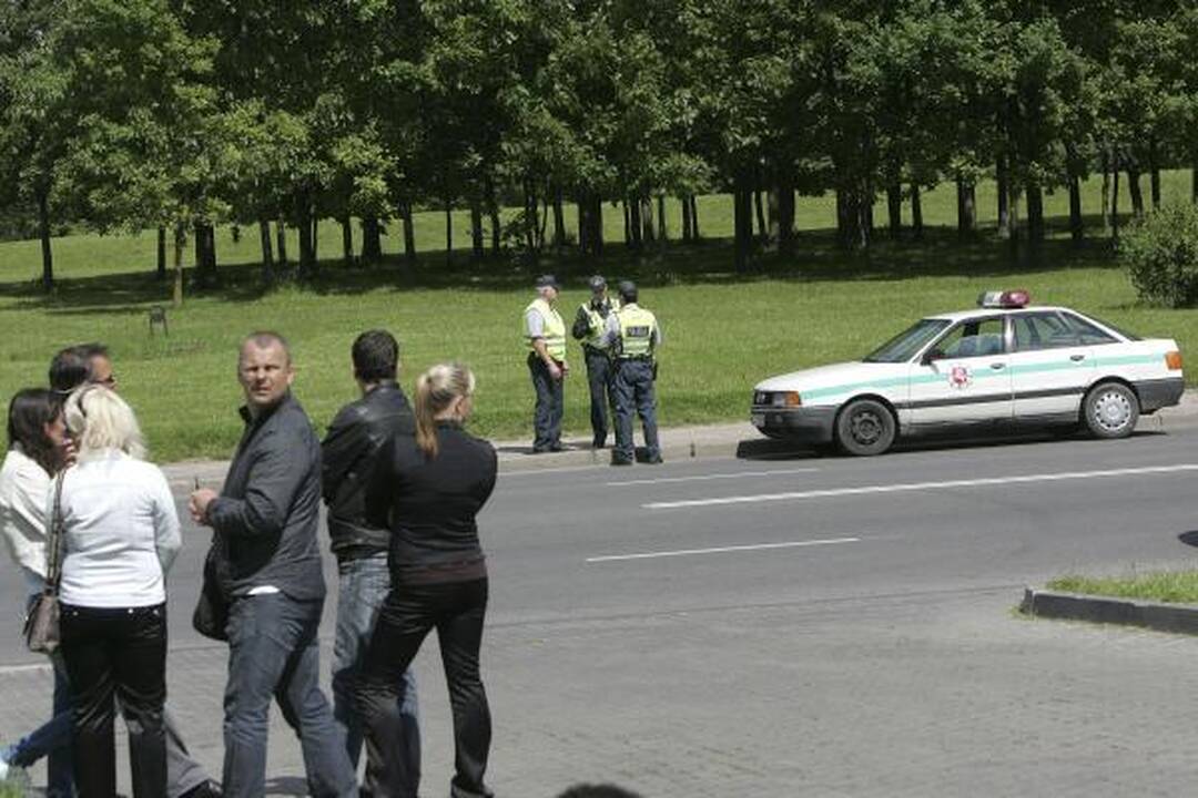 Į A.Ūso šermenis atvyko ir D.Kedžio šalininkai 