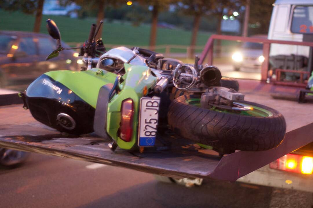Vilniuje parblokštas kolonoje važiavęs motociklininkas