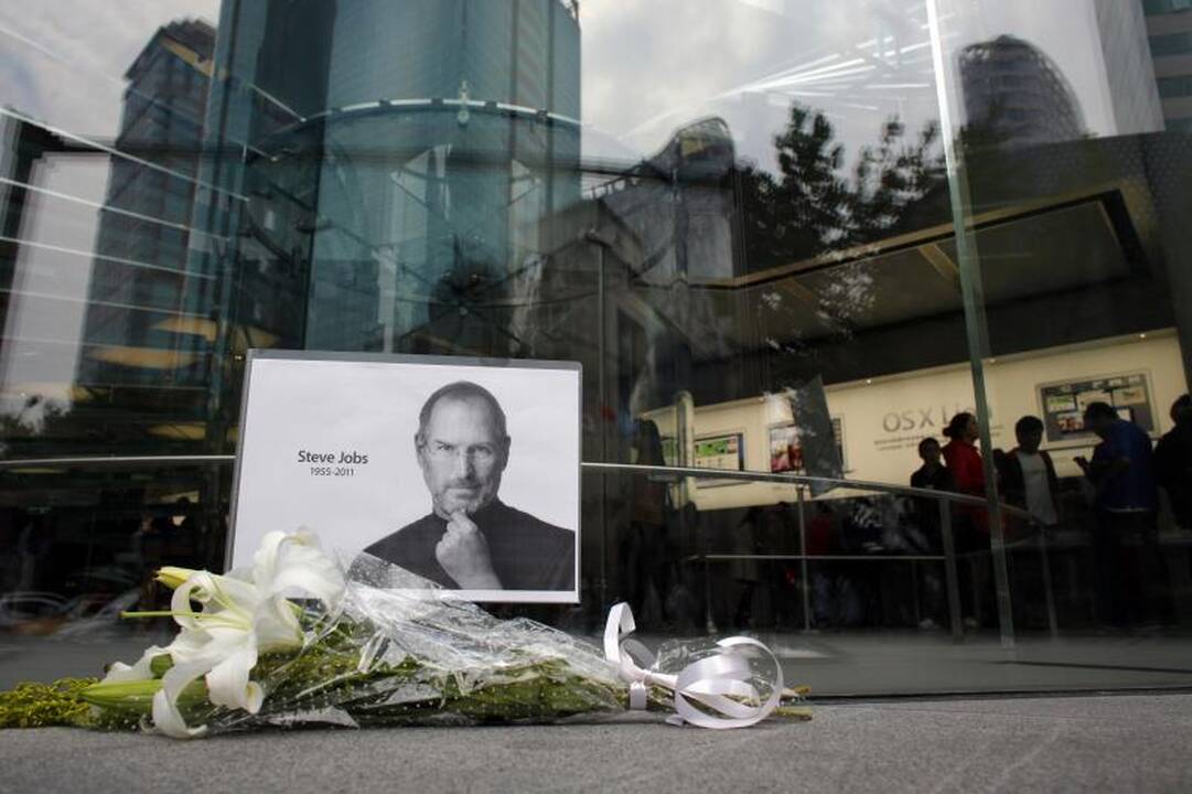 „Apple“ įkūrėjas Steve'as Jobsas mirė nuo vėžio